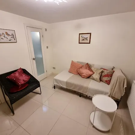 Zone 1 House With Secure Garden London