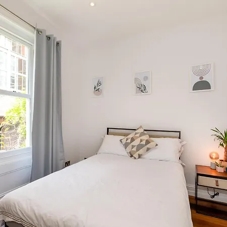 2-bedroom Victorian In Kensington