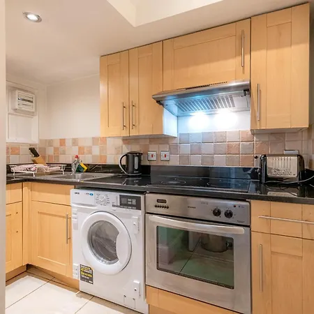Aparthotel 17 Hertford Street London