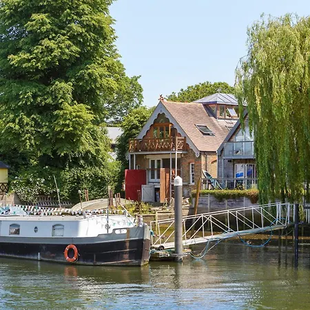 Eel Pie Retreat Apartment