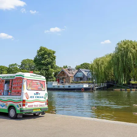 Eel Pie Retreat Twickenham