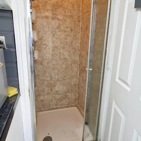 Small Cozy Zone 1 * London