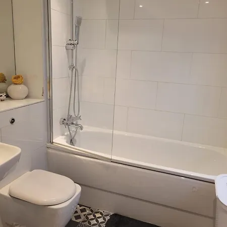 Apartment 3 Bedroom In Central Sleep 10 Hy2 London