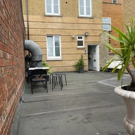 דירה Flat Without Kitchen At Kentish Town *