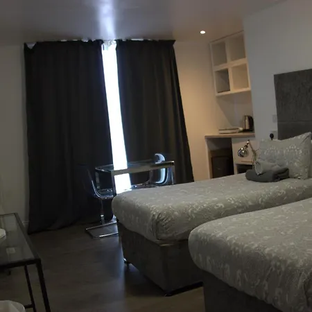 Abbey Point Отель 3*