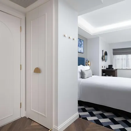 Hotel Lost St Pauls London, Curio Collection By Hilton