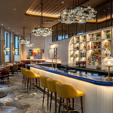 Lost St Pauls London, Curio Collection By Hilton 4*