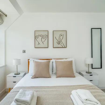 Apartment The Battersea Residences
