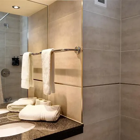 Hotel Royal National 3*