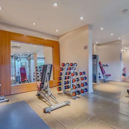 Doubletree By Hilton Ealing Hotel