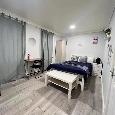 Acton House Apartment