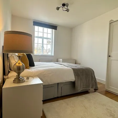 Beautiful 2bed Flat Apartamento *