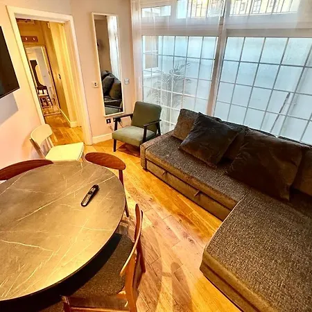 30 Secs To Euston Station * London