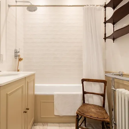 Traditional Treasure - 3 Bedroom By Hyde Park * London