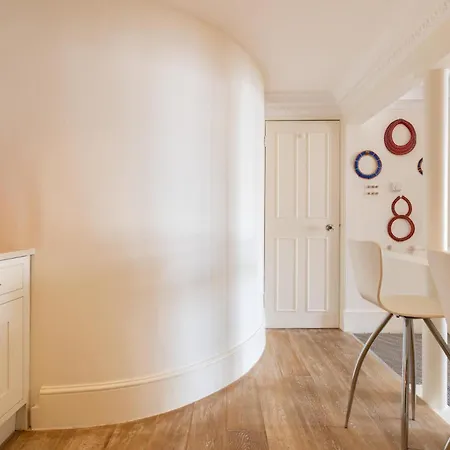 Apartment A Royal - Stylish 2 Bedroom In Kensington *
