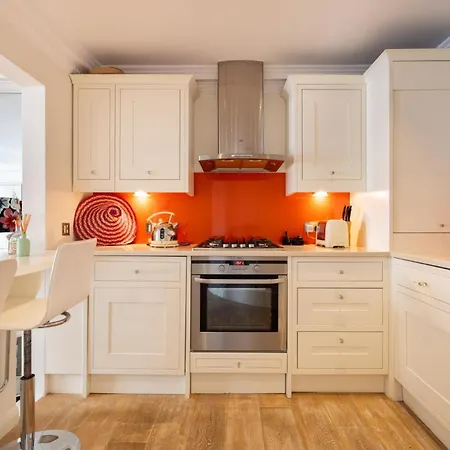 A Royal - Stylish 2 Bedroom In Kensington