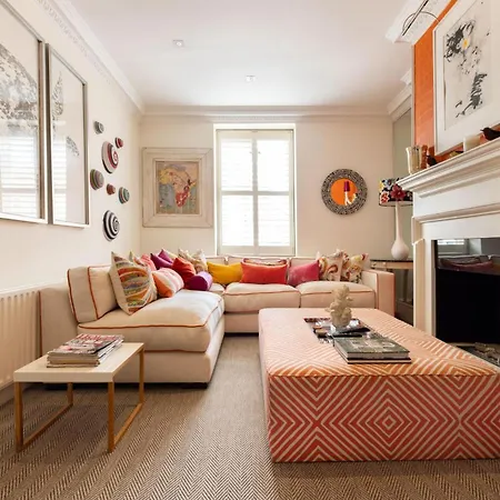 A Royal - Stylish 2 Bedroom In Kensington Apartment *