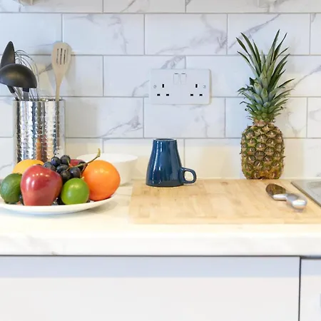 Wonderful In The Trendy Brick Lane Apartment