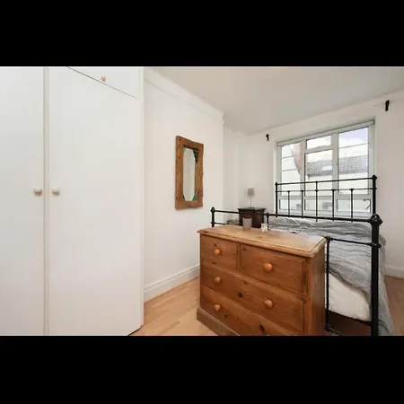 Covent Garden 2 Bed * London