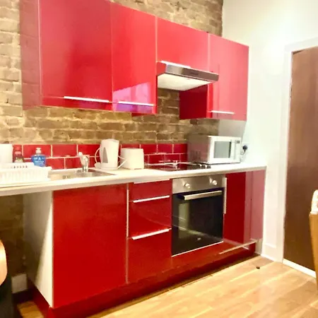 Apartment Entire One Bedroom Flat In Central