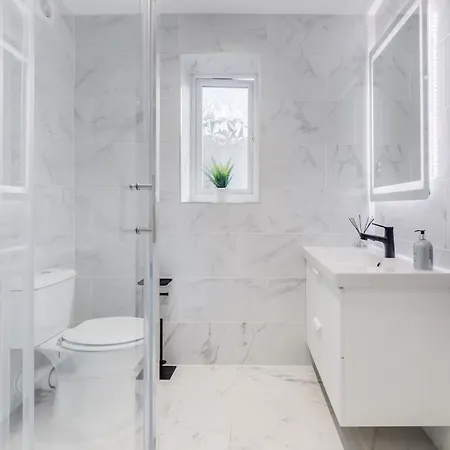 Modern 1 Bed - Nine Elms, Battersea *