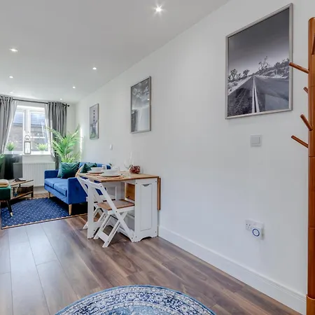 Modern 1 Bed - Nine Elms, Battersea * London