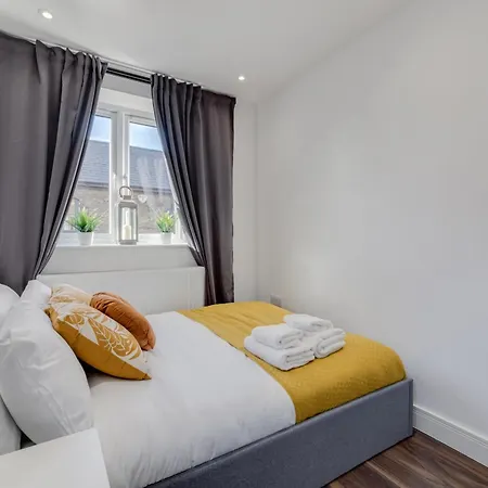 Modern 1 Bed - Nine Elms, Battersea * London