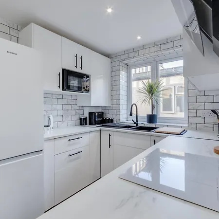 Modern 1 Bed - Nine Elms, Battersea Apartment London