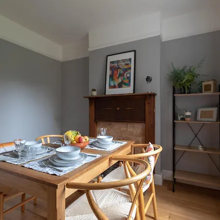 2 Bed In Sydenham, Apartamento *