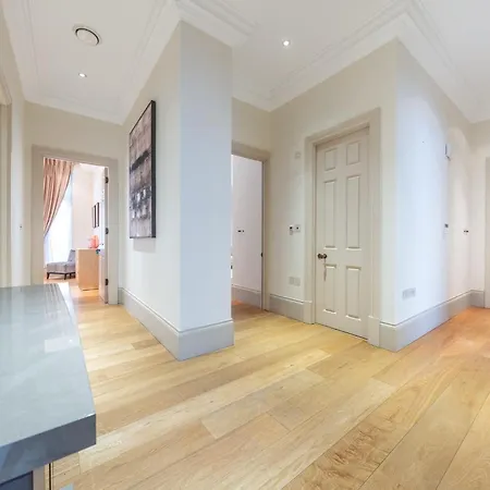 Mayfair - Exclusive Residences London
