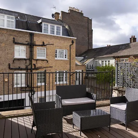 The Chelsea Place - Lovely 4bdr House With Terrace London