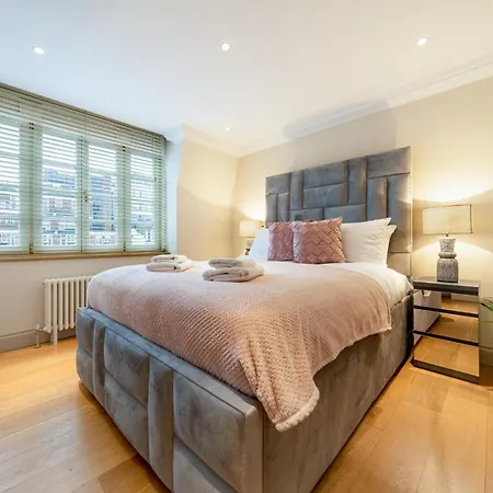 Mayfair - Exclusive Residences Apartment