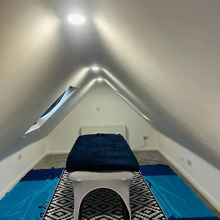 Ivory Penthouse Next To Wembley Stadium By Imperia