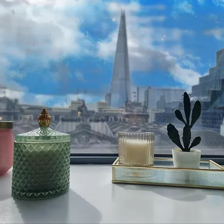 Shard View Apartment *