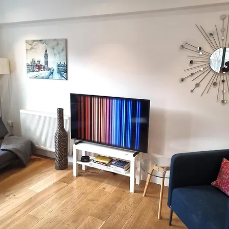 Shard View Apartment