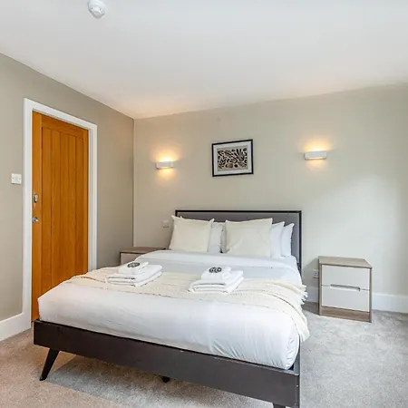 Fantastic Multilevel 3br, Vibrant Angel, 5min Tube London