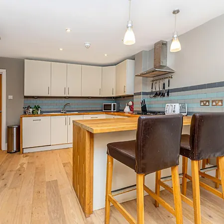 Apartment Fantastic Multilevel 3br, Vibrant Angel, 5min Tube London