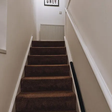 Spacious 3 In Tooting London