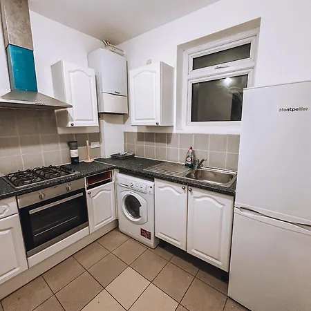 Gasthof Spacious 3 In Tooting London