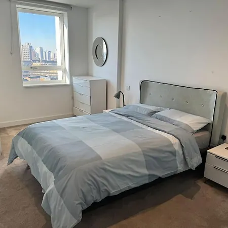 Luxury 2b2b In * London