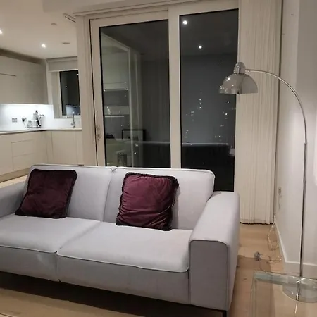Luxury 2b2b In * London