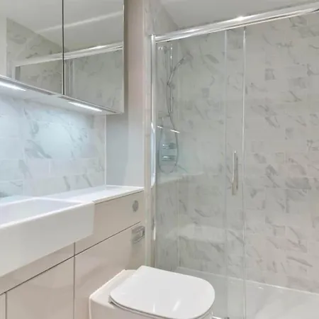 Apartment Luxury 2b2b In *