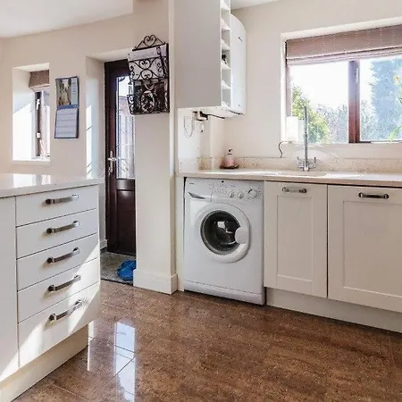 Budget At London Bromley Or Orpington - Near Pruh - Free Parking - Easy Commute From London Bridge - High Value For Money Rum i privatbostad