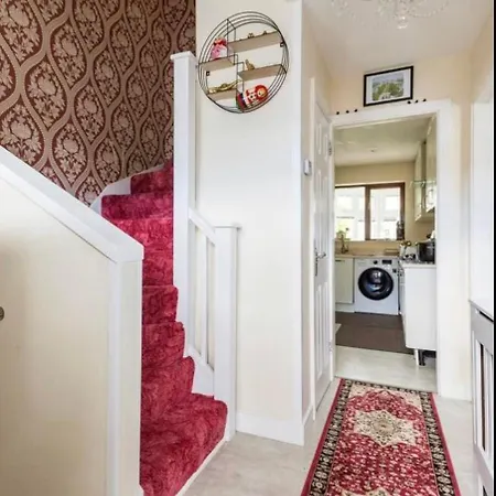 Budget At London Bromley Or Orpington - Near Pruh - Free Parking - Easy Commute From London Bridge - High Value For Money