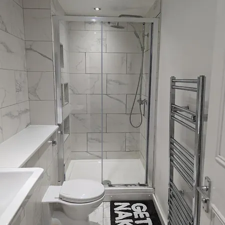 Appartamento 2 Bed In The Heart Of Stoke Newington