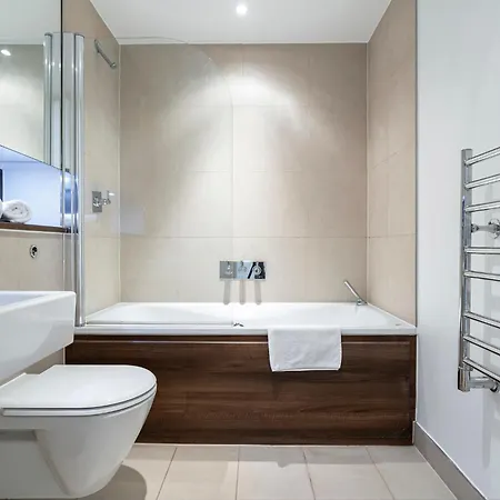 Borough Flat With Views By Underthedoormat Apartment *