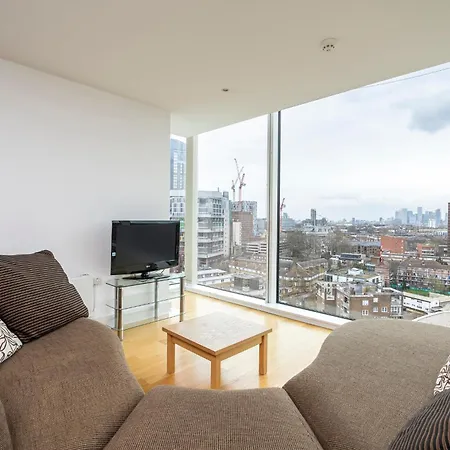Borough Flat With Views By Underthedoormat Apartment