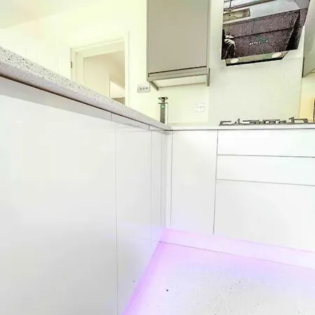 Luxury Apartment London