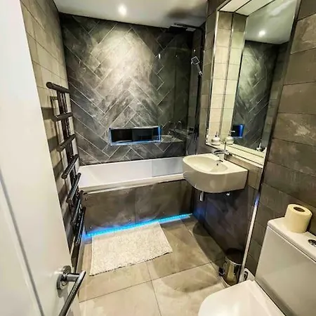 Luxury Apartment London
