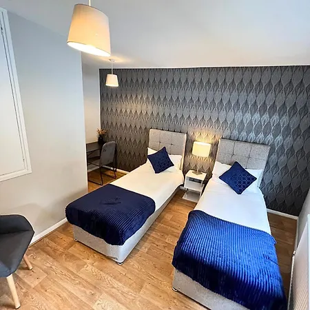 Kensington 2 Bedroom House-big Living Area And Kitchen-harrods-national History Museum-hyde Park-near 2 Underground Lines *